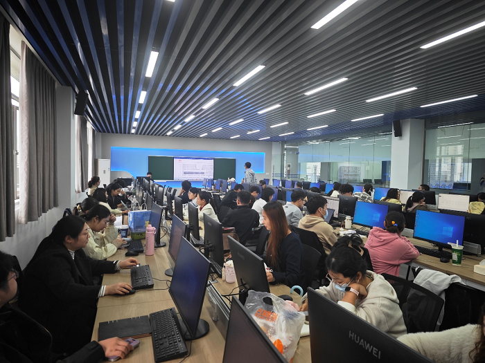 信息工程學院網絡技術交流平臺 連接未來，共享智慧